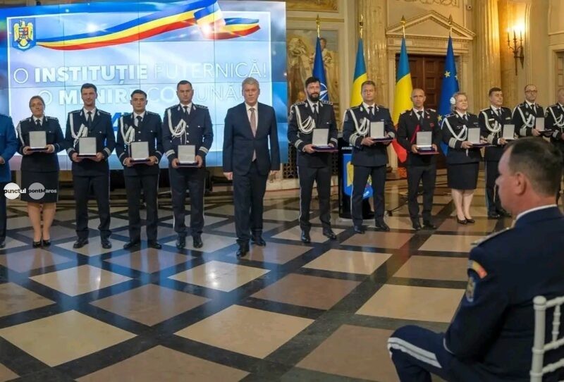 Lotul de descarcerare al ISU Mureș, distins cu Placheta de Onoare a Ministerului Afacerilor Interne