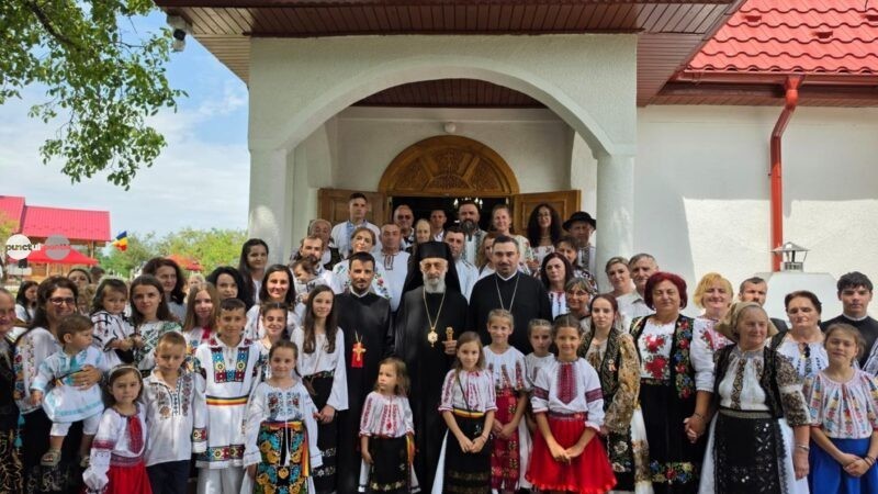 Târnosirea bisericii din parohia Dumbrava, protopopiatul Reghin