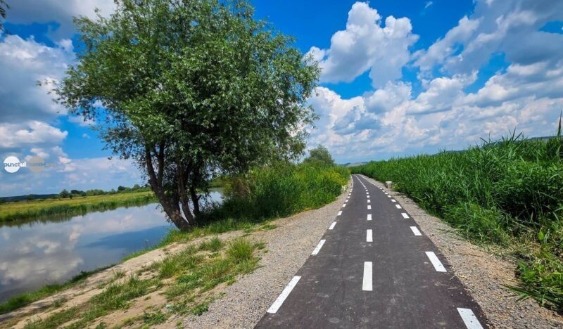 Pistă de biciclete de 10 kilometri, finalizată pe malul Mureșului, la Sângeorgiu de Mureș