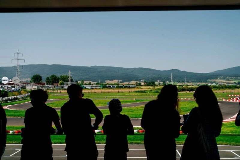 La Miercurea-Ciuc a fost inaugurată cea mai tehnică pistă de karting din România