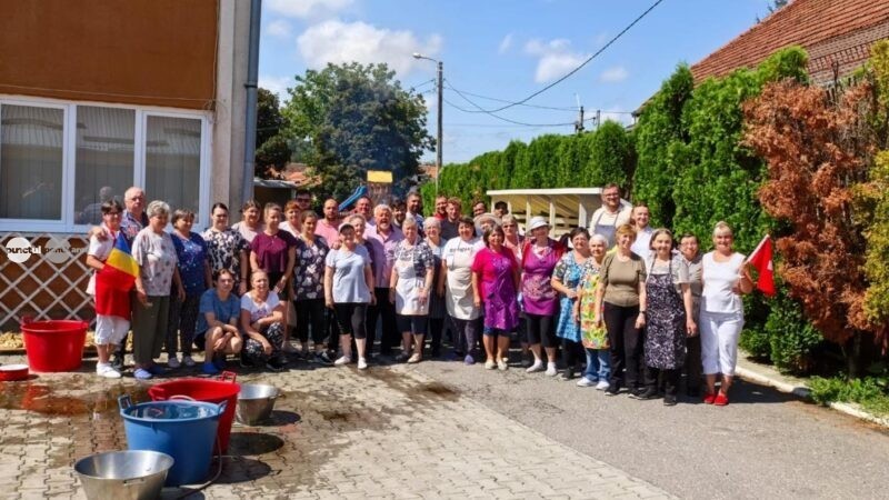 Clericii și credincioșii din Protopopiatul Sighișoara au pregătit provizii pentru centrele sociale
