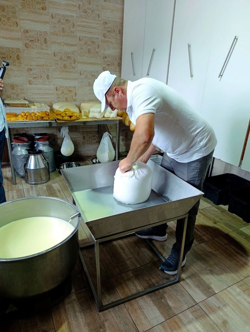 Aproximativ 1.200 de persoane au participat la cea de-a doua ediţie Open Farm Weekend în Harghita