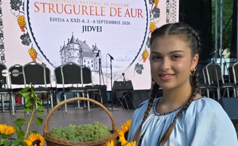 Diana Tișe din Ideciul de Jos, premiul ”Drumul Vinului, Țara Vinului”, la Festivalul Național de Folclor ”Strugurele de Aur”