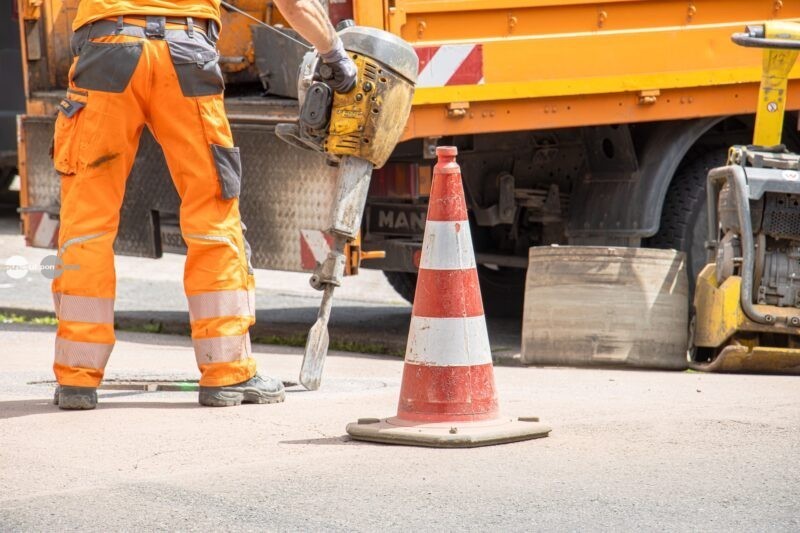 Peste 4 kilometri de drumuri din Vătava intră în modernizare