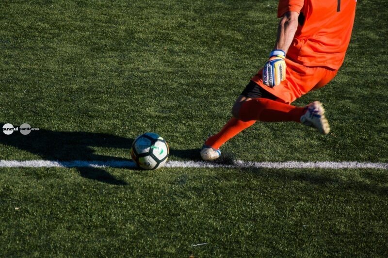 Un milion de lei pentru un teren nou de fotbal la LPS Târgu Mureș