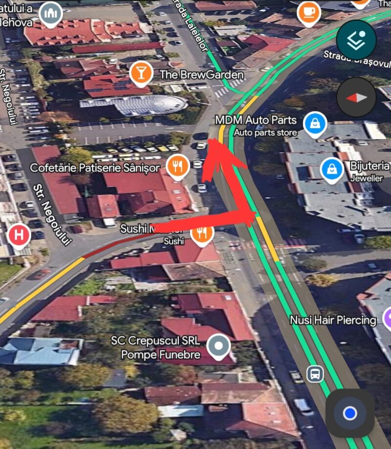 Semaforul de la intersecția dintre 1 Decembrie și strada Papiu Ilarian blochează traficul