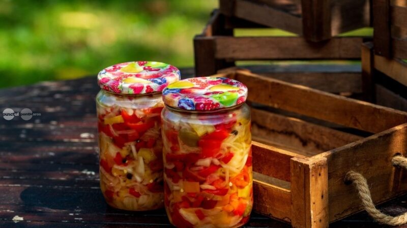 Ciolamada ungurească, salata de murături nelipsită din cămările transilvănenilor. Cum se prepară după rețeta tradițională